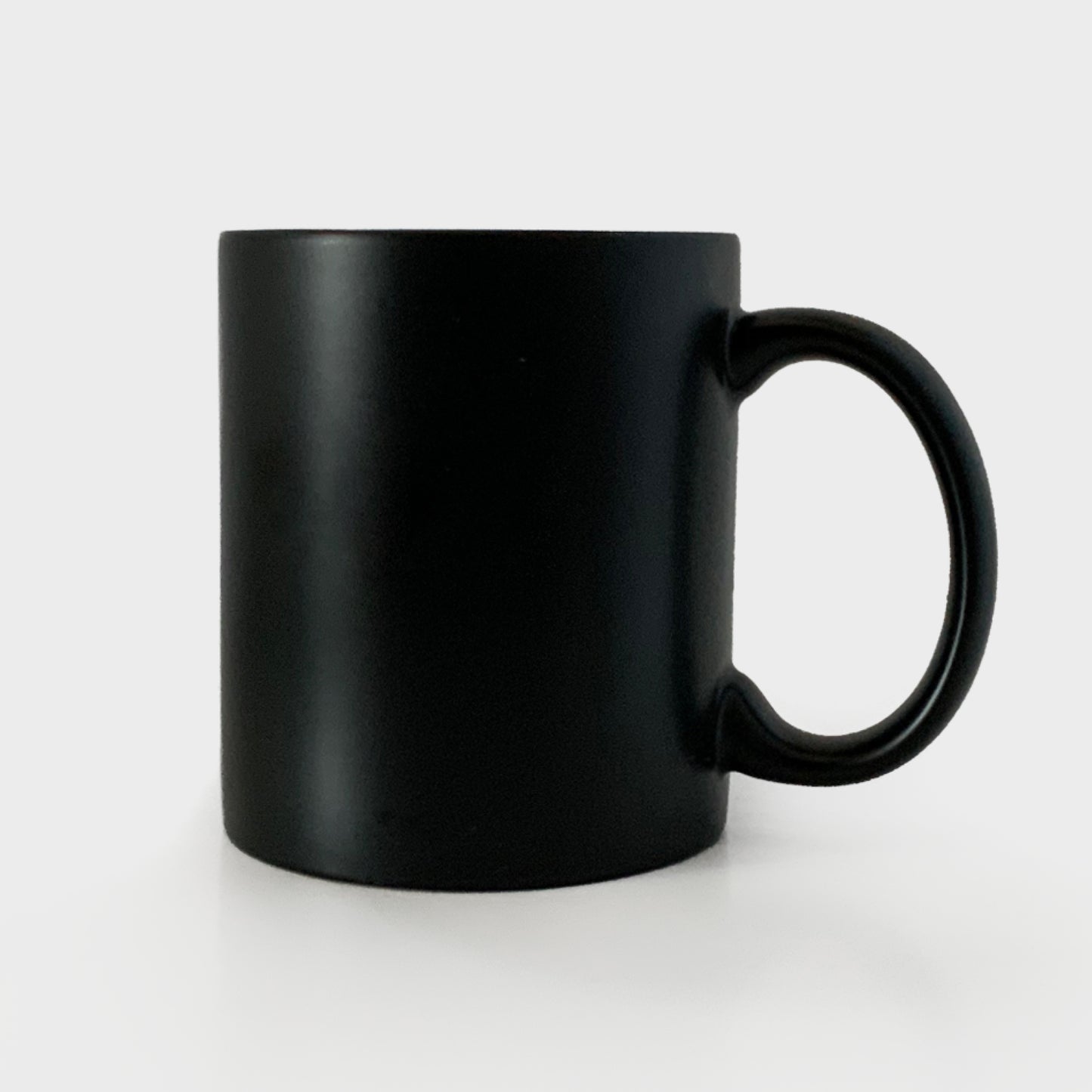 Keramiktasse (schwarz) mit individueller Gravur