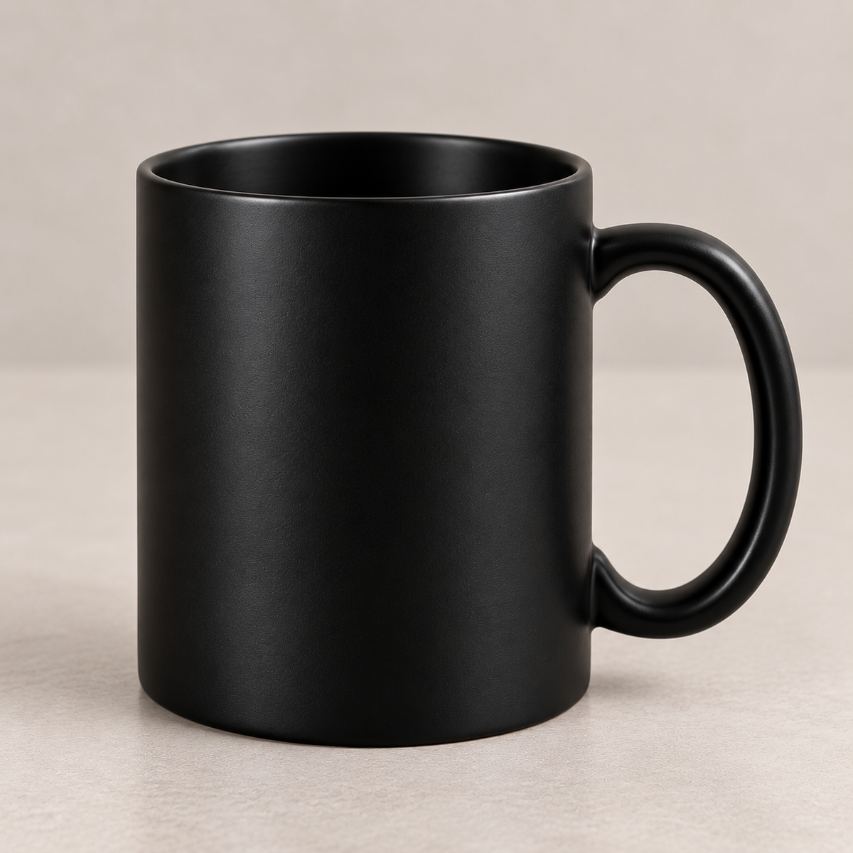 Keramiktasse (schwarz) mit individueller Gravur